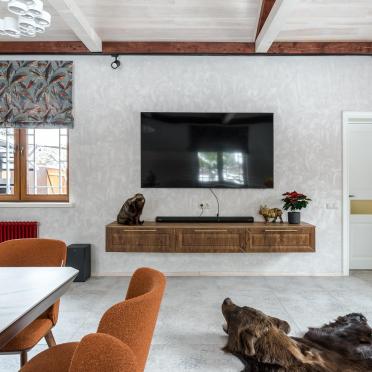 Интерьер гостиной с жалюзи и дверными жалюзи  смотреть на Basicdecor