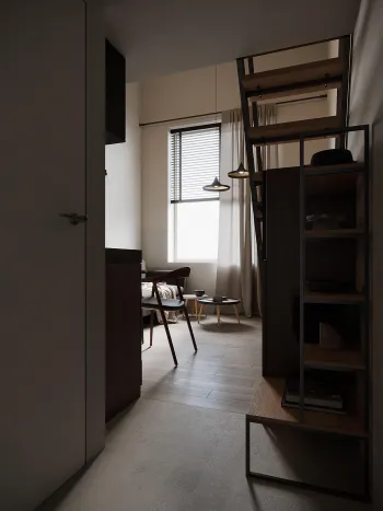 Интерьер с дверными жалюзи  смотреть на Basicdecor