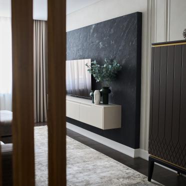 Интерьер гостиной с нишей для телевизора  смотреть на Basicdecor