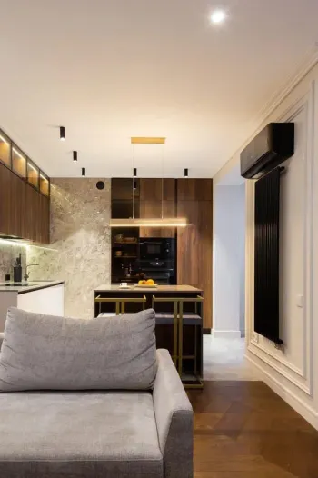 Интерьер кухни с нишей с подсветкой и с подсветкой  смотреть на Basicdecor