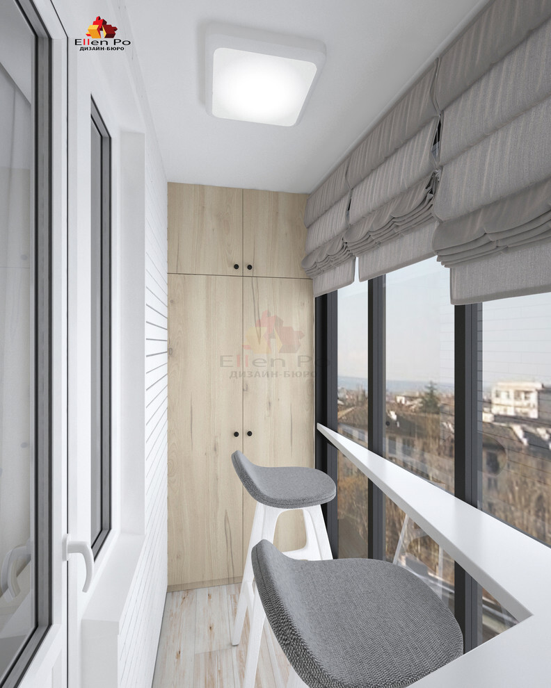 Интерьер балкона с балконом, панорамными окнами, жалюзи и вертикальными жалюзи в современном стиле