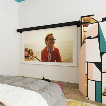 Интерьер спальни с домашним кинотеатром в современном стиле смотреть на Basicdecor