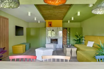 Интерьер гостиной в рустике смотреть на Basicdecor
