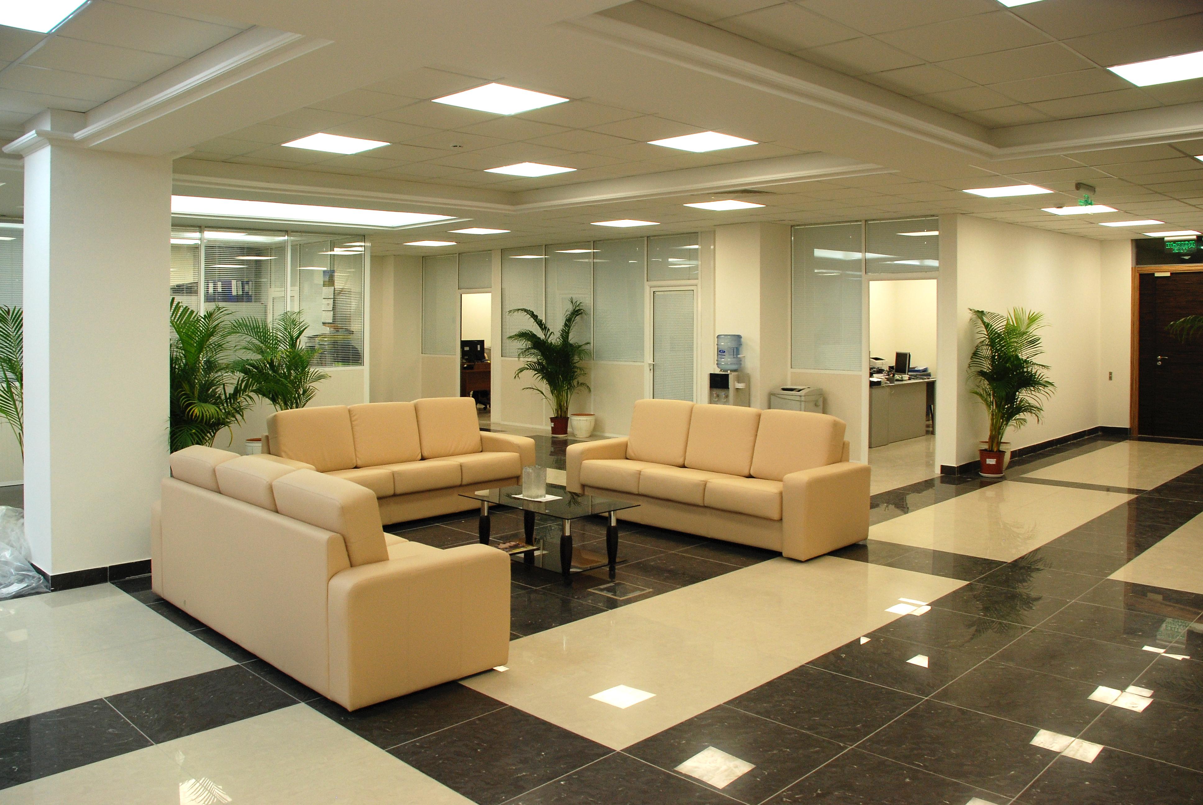 Интерьер офиса с подсветкой настенной, подсветкой светодиодной и с подсветкой