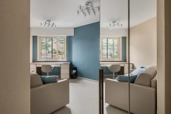 Интерьер спальни c рабочим местом в современном стиле смотреть на Basicdecor