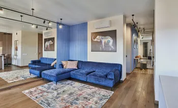 Интерьер гостиной с ковром на стену  смотреть на Basicdecor