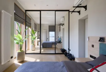 Интерьер спальни с перегородкой раздвижной  смотреть на Basicdecor