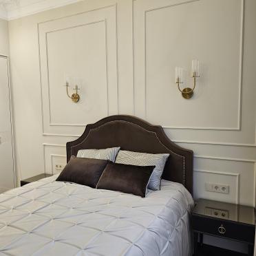 Интерьер спальни cветильниками над кроватью  смотреть на Basicdecor