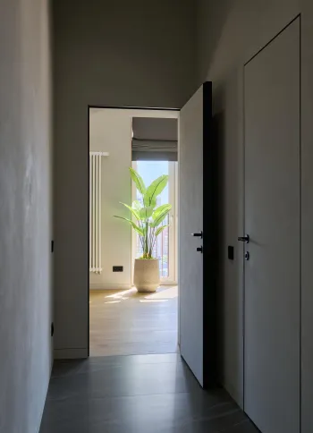 Интерьер коридора с проходной  смотреть на Basicdecor