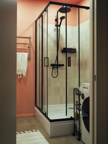 Интерьер ванной с без окна  смотреть на Basicdecor