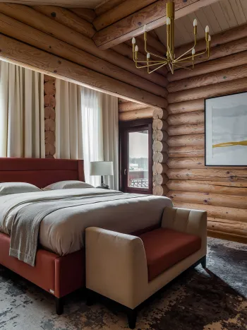Интерьер спальни с в деревянном доме  смотреть на Basicdecor