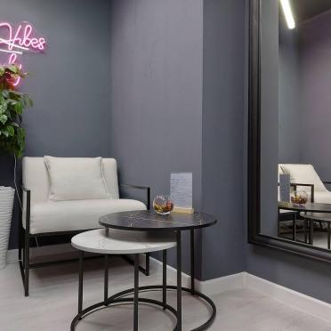 Интерьер офиса c подсветкой  смотреть на Basicdecor