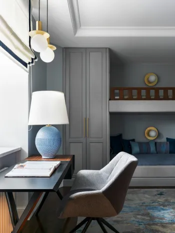 Интерьер c рабочим местом в неоклассике смотреть на Basicdecor