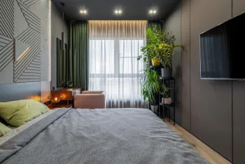 Интерьер спальни с искусственным газоном  смотреть на Basicdecor