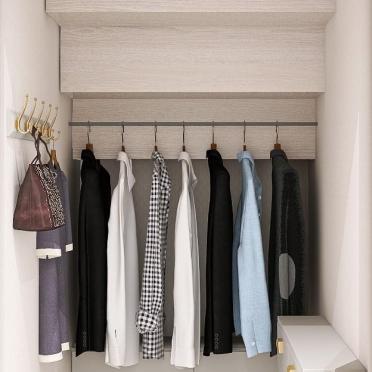 Интерьер гардеробной с хранением верхней одежды  смотреть на Basicdecor
