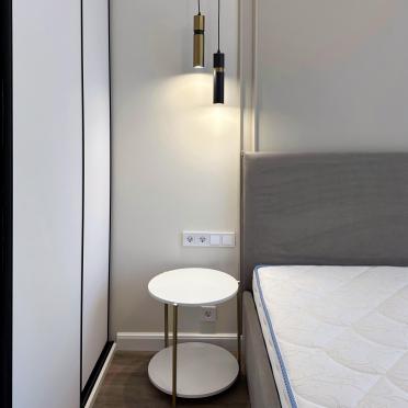 Интерьер спальни cветильниками над кроватью  смотреть на Basicdecor