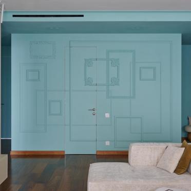 Интерьер гостиной с дверными жалюзи  смотреть на Basicdecor