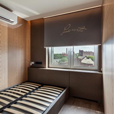 Интерьер спальни с жалюзи и дверными жалюзи  смотреть на Basicdecor
