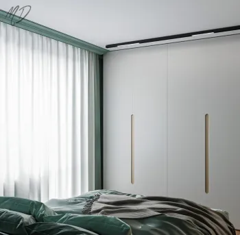 Интерьер спальни с шкафом над кроватью  смотреть на Basicdecor