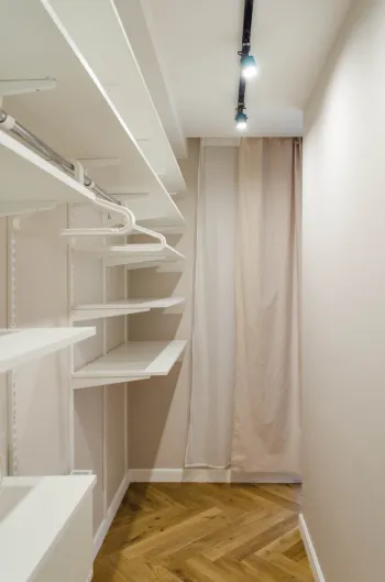 Интерьер гардеробной в современном стиле смотреть на Basicdecor