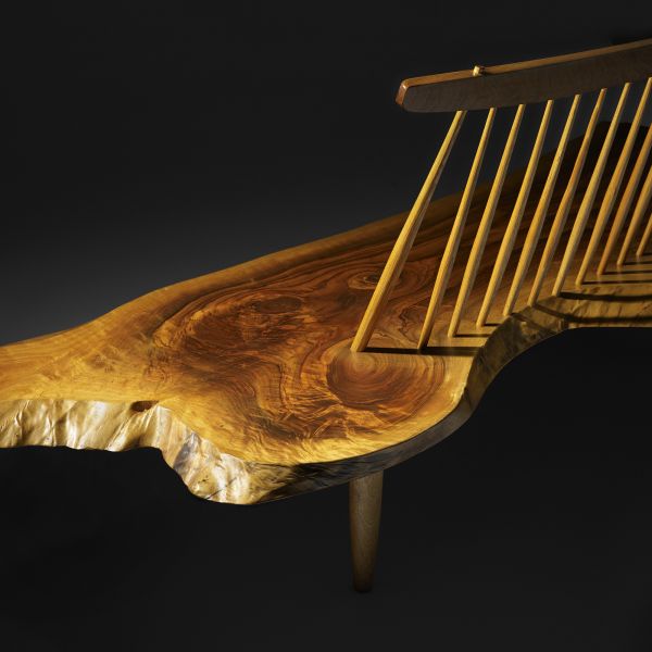 Скамья из цельного куска дерева Скамья из цельного куска дерева