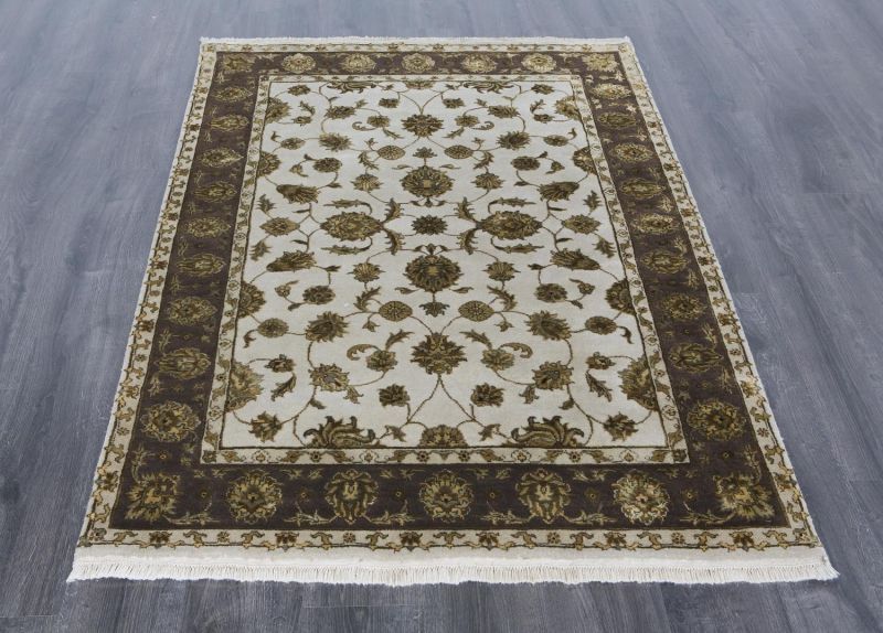 Индийский ковер из шерсти и шёлка Carpet «PLATINUM» AK1507-IVR-CHOC 125 x 184 см