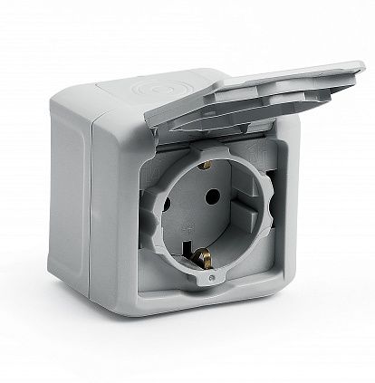 Электрическая розетка Legrand Quteo BD-1213408