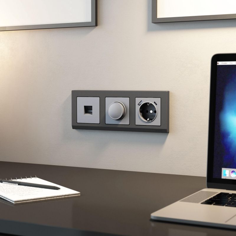 Розетка с заземлением, шторками и USB тип A+C  (серебряный матовый) Werkel W1171765 фото 3