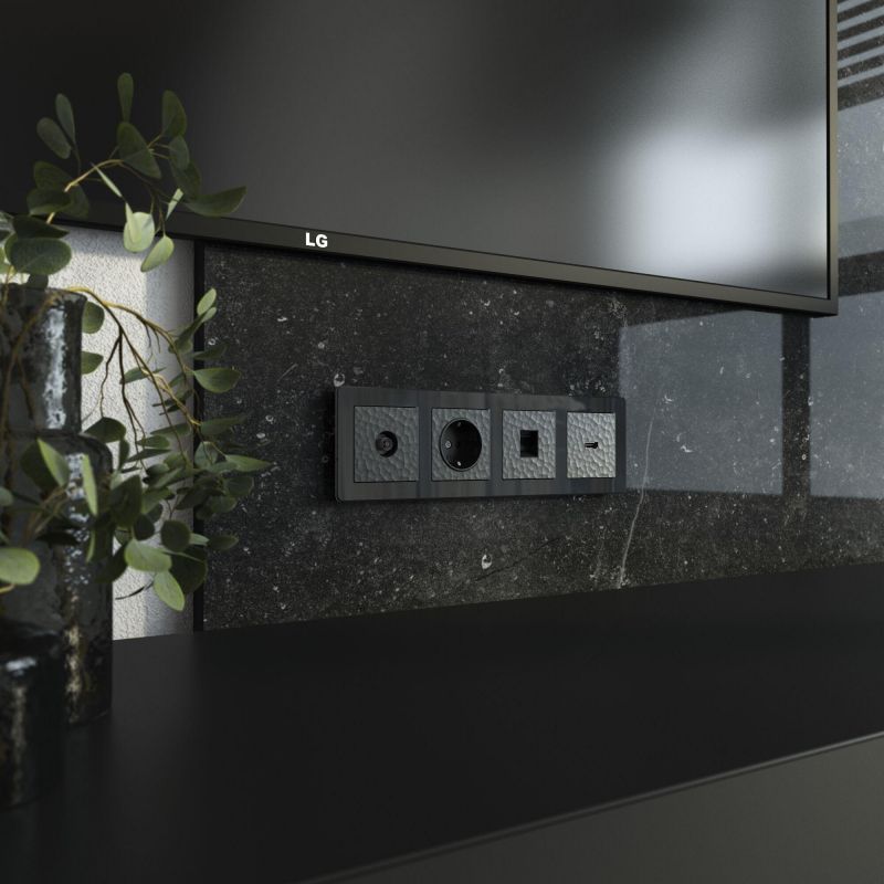 Розетка с заземлением и шторками (черный) Werkel W1271108 фото 5