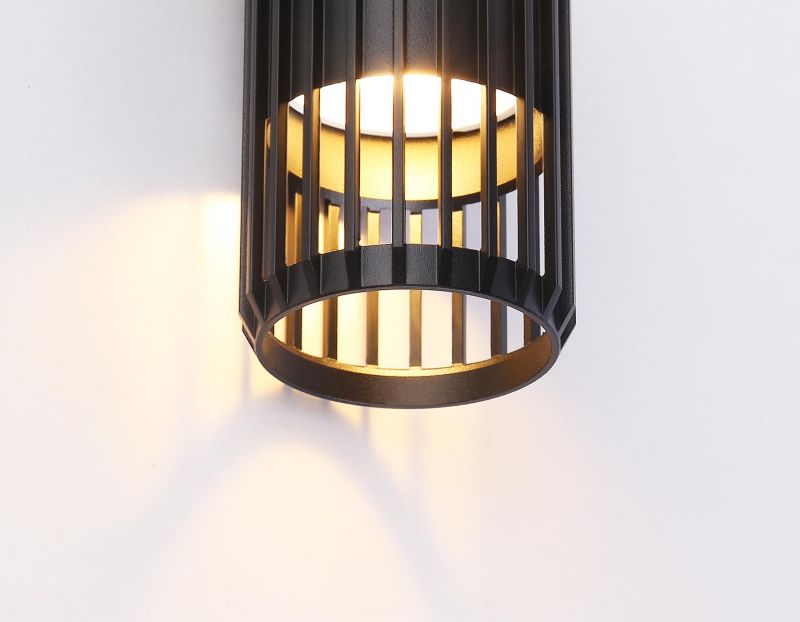 Накладной светильник со сменной лампой GU10 Ambrella TN51674