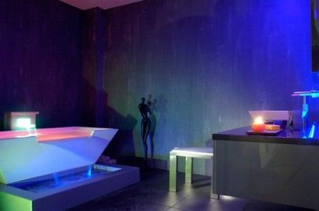 Цветная светодиодная подсветка ванной комнаты